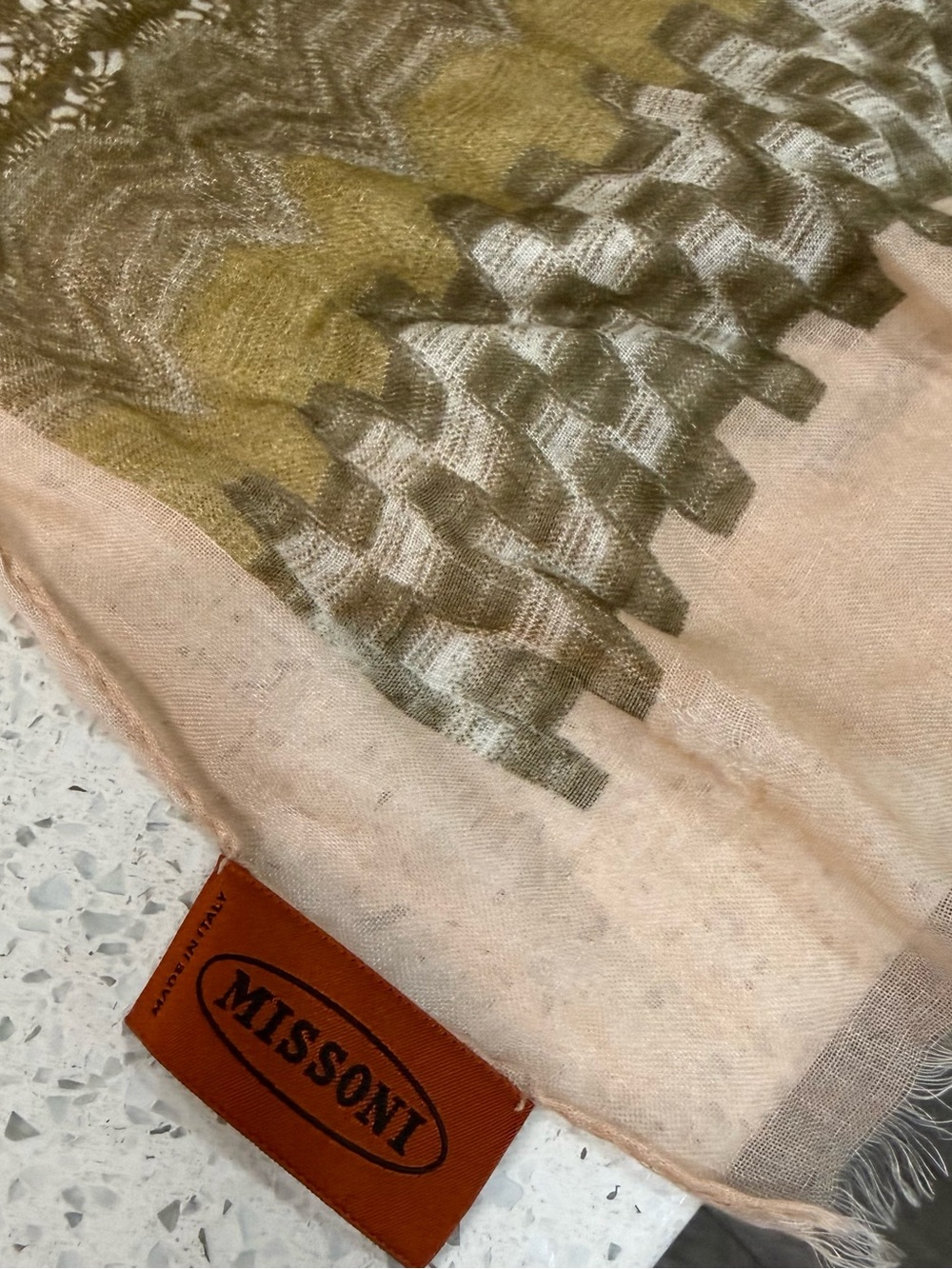 Vintage and rare Missoni Peach & Olive Lightweight Patterned Scarf Shawl - Picture 4 of 7